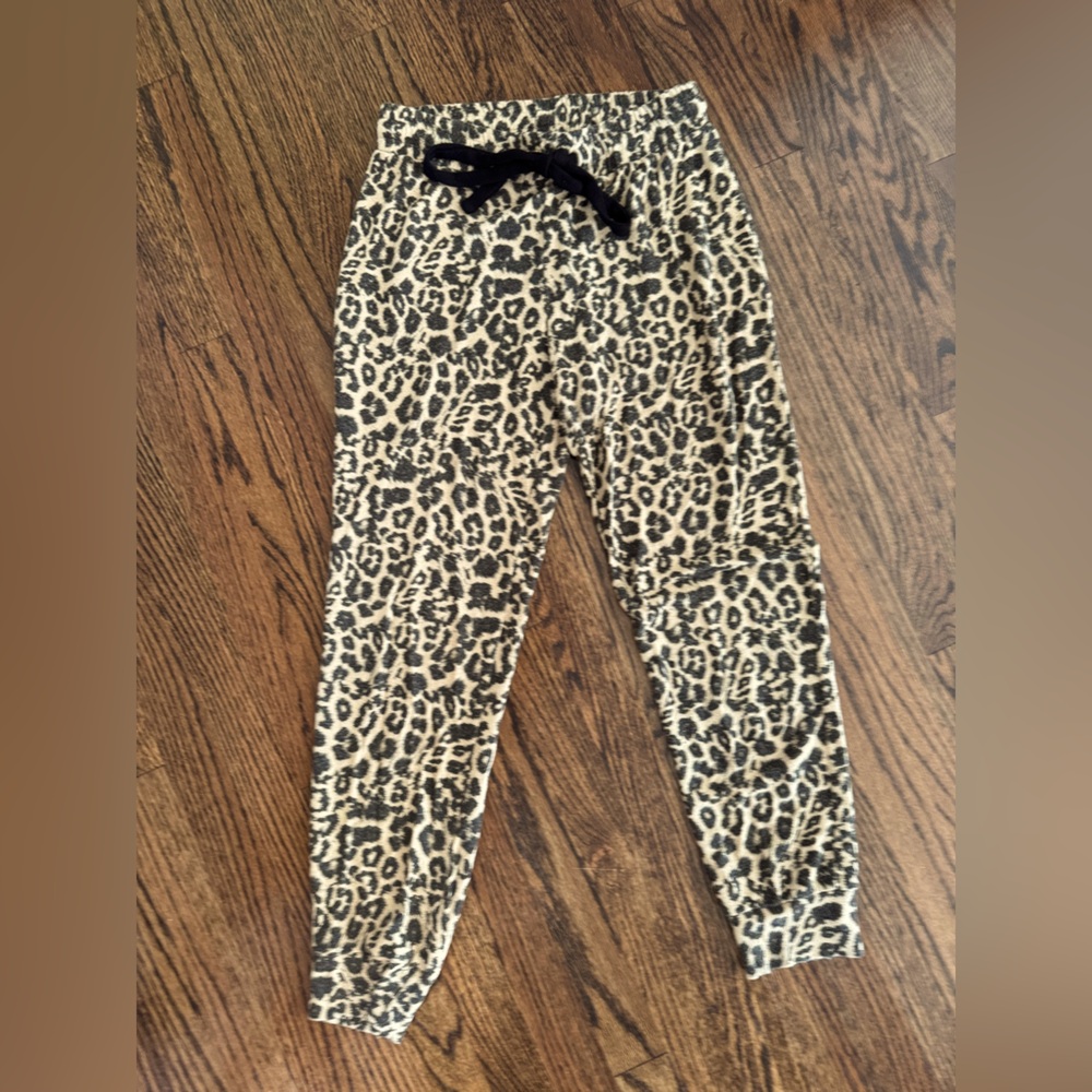 Women’s LNA tan and black cheetah print fleece jogger lounge pants size small